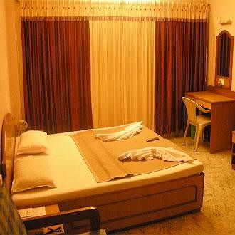 Hotel Sahyadri Alībāg Dış mekan fotoğraf